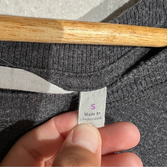 Athleta Women's Small Long Sleeve Tshirt Sweatshirt Dress Faux Wrap Bottom Gray - Picture 7 of 9